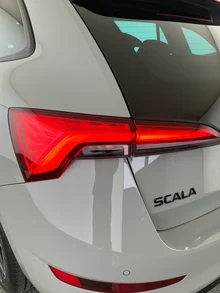 Škoda Scala Monte Carlo TSI in Stahl-Grau