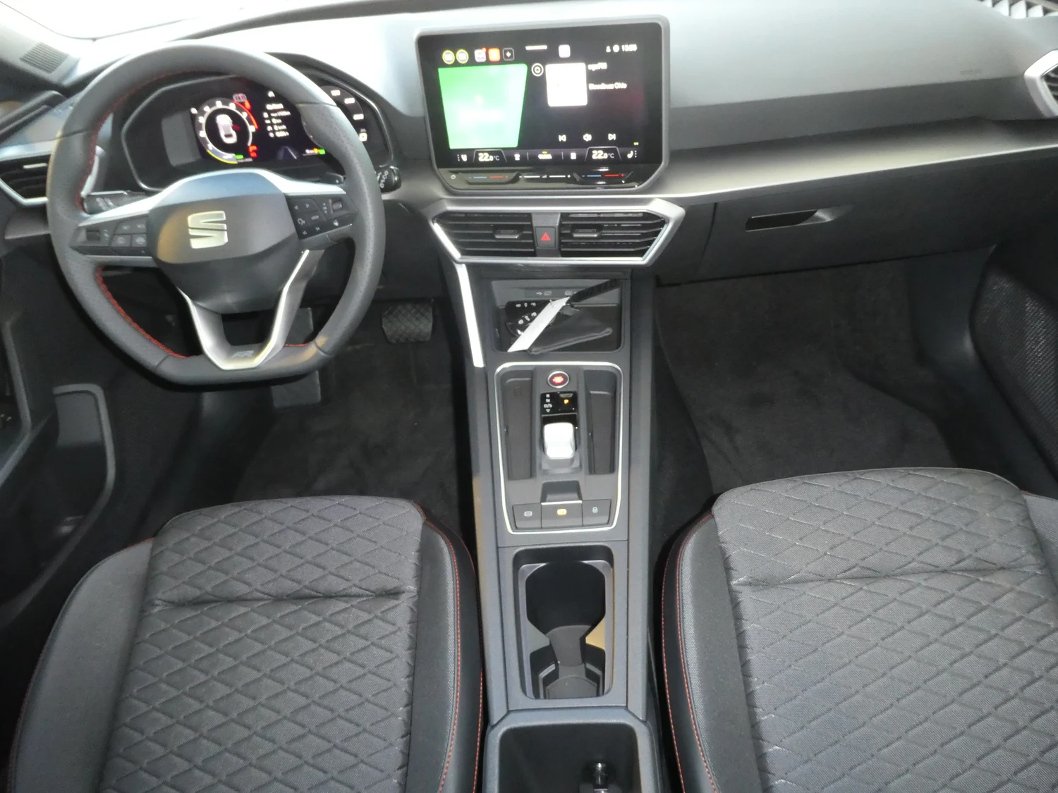 Bild eines SEAT Leon SP Kombi FR 1.5 eTSI DSG 115 PS