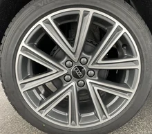 Thumbnail-Foto von Fahrzeug