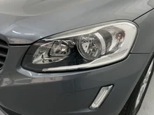 Volvo XC60 D4 Kinetic AWD in grau