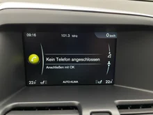 Volvo XC60 D4 Kinetic AWD in grau