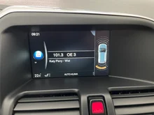 Volvo XC60 D4 Kinetic AWD in grau