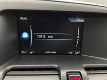 Volvo XC60 D4 Kinetic AWD in grau