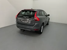 Volvo XC60 D4 Kinetic AWD in grau