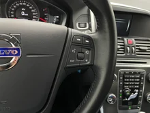 Volvo XC60 D4 Kinetic AWD in grau