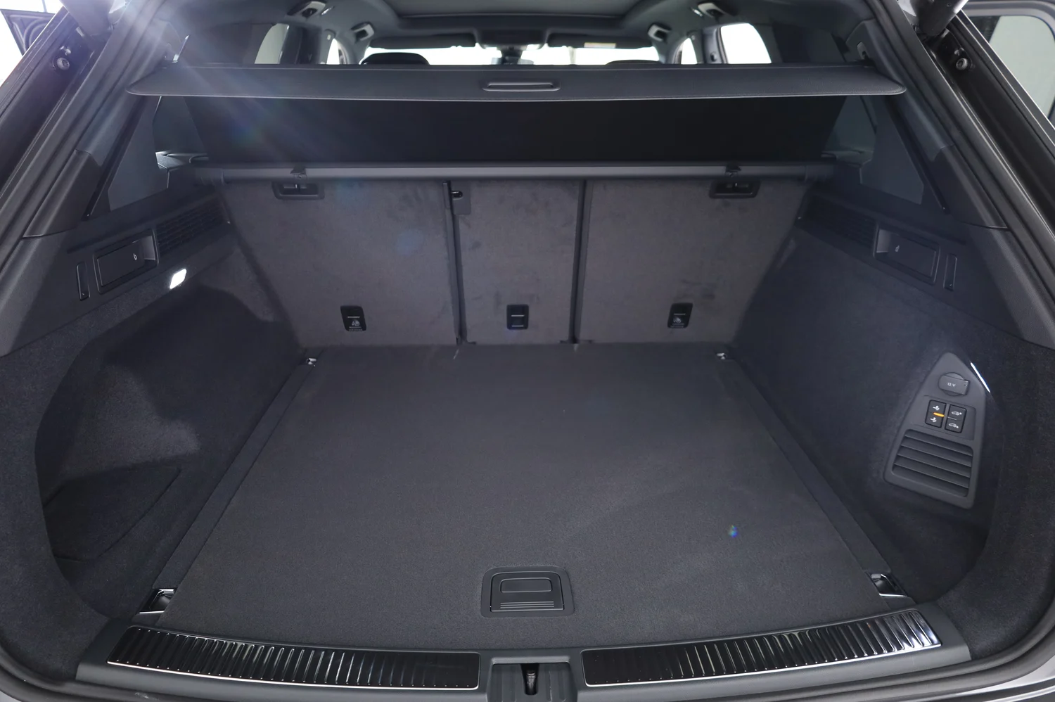 Bild eines VW Touareg R-Line TDI 4MOTION