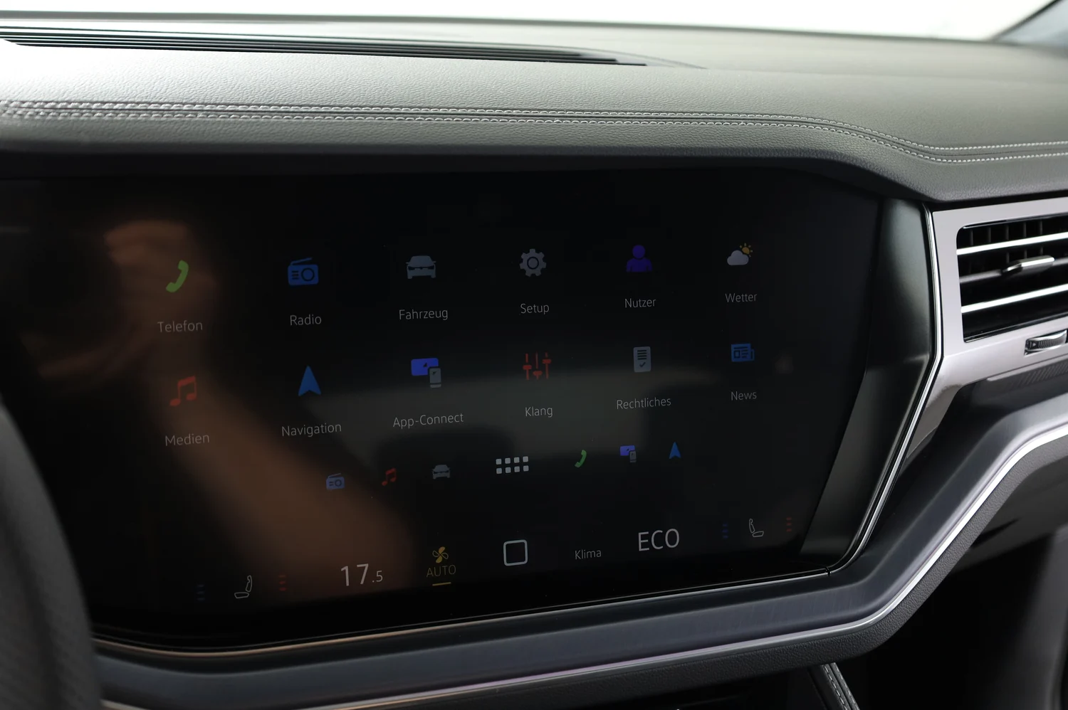 Bild eines VW Touareg R-Line TDI 4MOTION