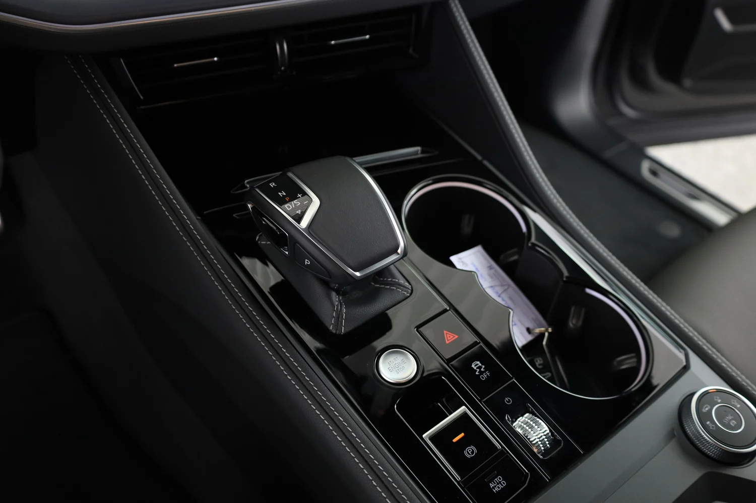 Bild eines VW Touareg R-Line TDI 4MOTION