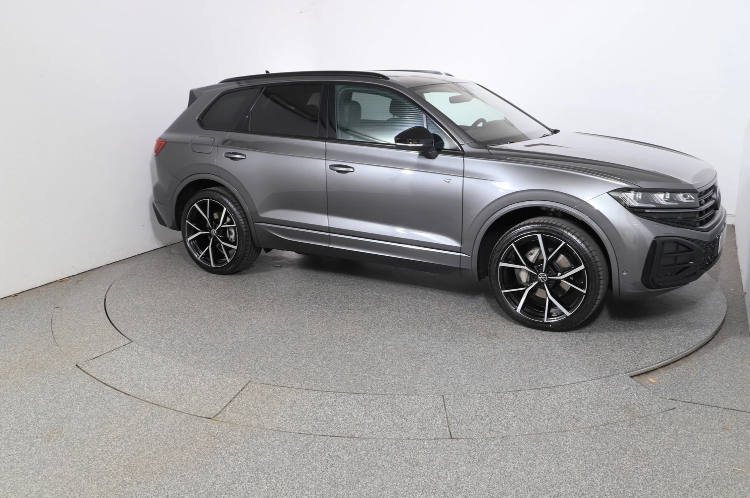 Bild eines VW Touareg R-Line TDI 4MOTION