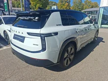 Škoda Peaq Sportline 90x in Moon-Weiß Metallic
