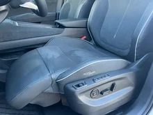Škoda Peaq Sportline 90x in Moon-Weiß Metallic