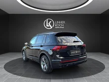 VW Tiguan R-Line TSI DSG in Deep Black Perleffekt
