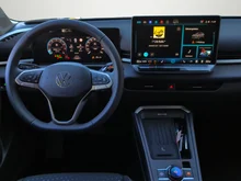 VW T-Roc Life eTSI DSG in Grenadillschwarz Metallic