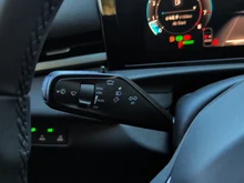 VW T-Roc Life eTSI DSG in Grenadillschwarz Metallic