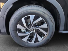 VW T-Roc Life eTSI DSG in Grenadillschwarz Metallic