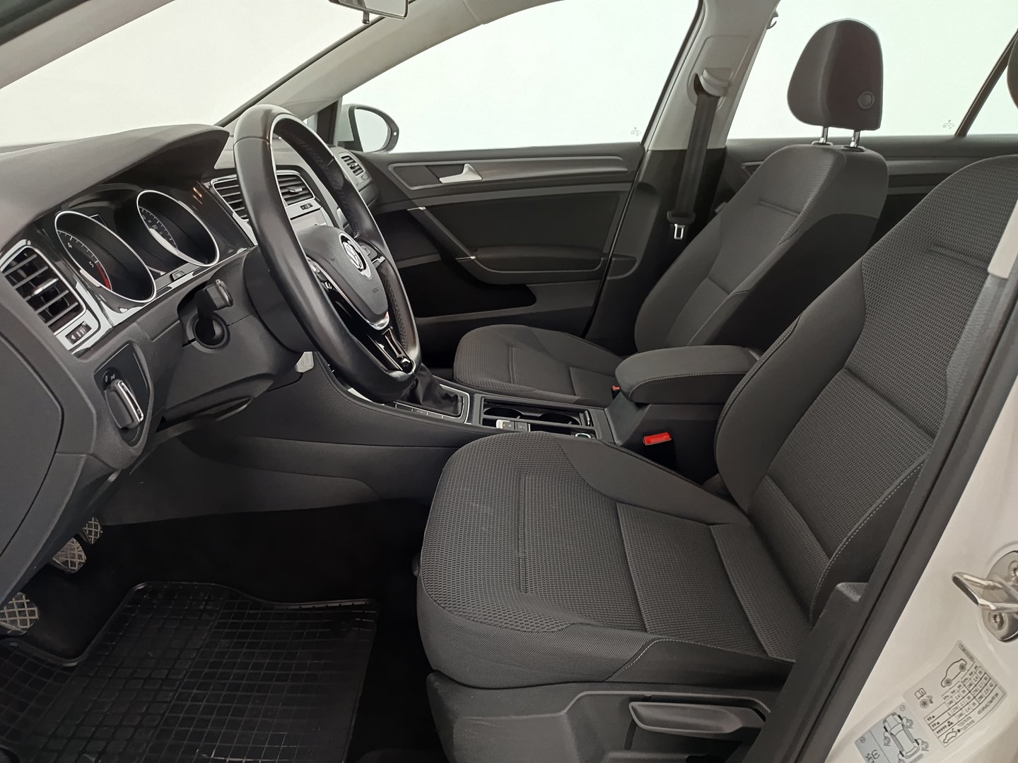 VW Golf Variant Comfortline TDI SCR | Bild 13 von 31