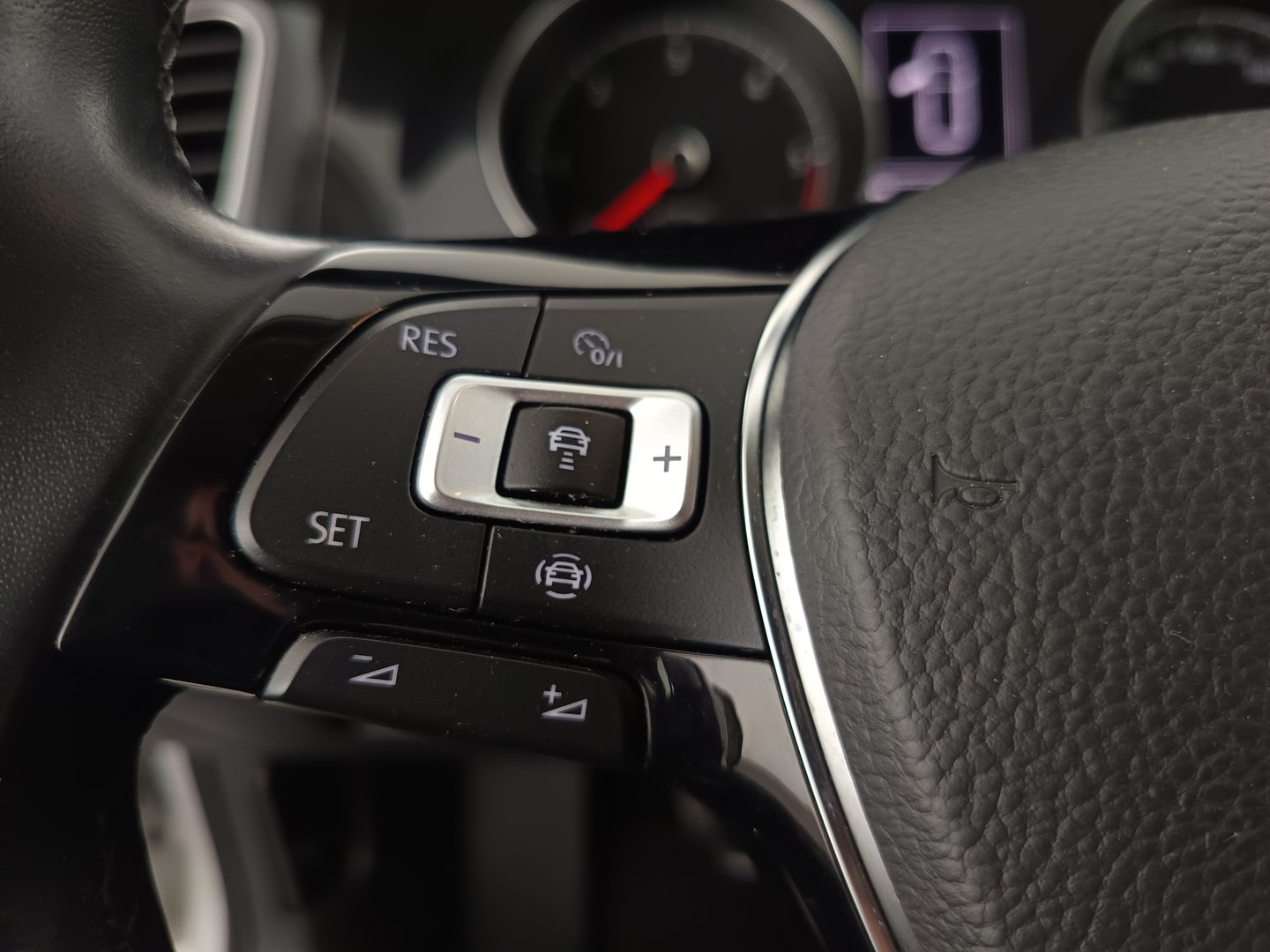 VW Golf Variant Comfortline TDI SCR | Bild 16 von 31