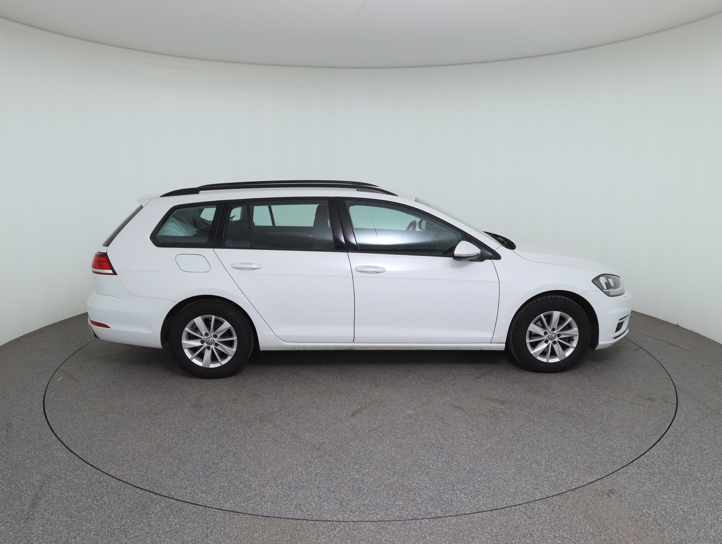 VW Golf Variant Comfortline TDI SCR | Bild 4 von 31