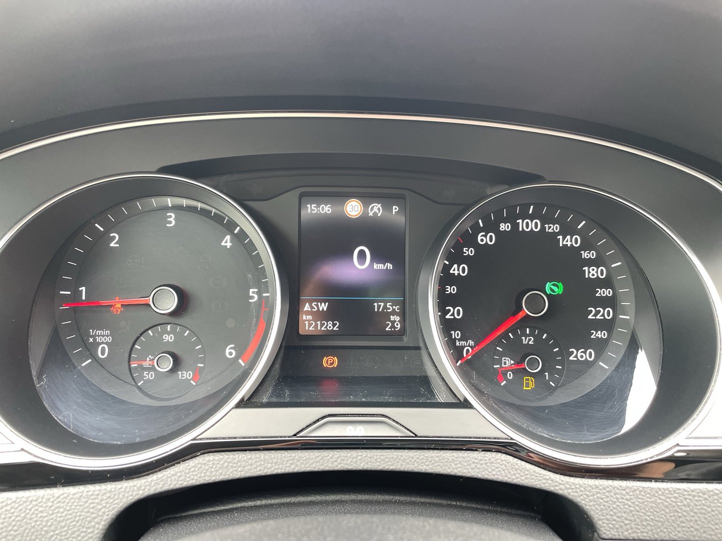 VW Passat Variant Elegance TDI DSG | Bild 12 von 26
