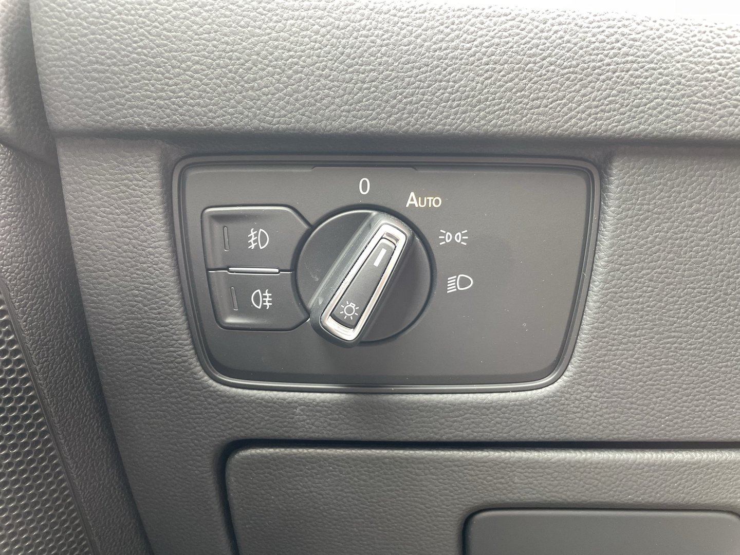 VW Passat Variant Elegance TDI DSG | Bild 7 von 26