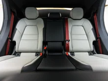 Porsche Cayenne S E-Hybrid in CARRARAWEISSMETALLIC