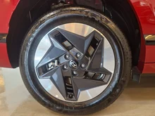 Hyundai Kona Elektro 48,4kWh Smart Line in WEINROT