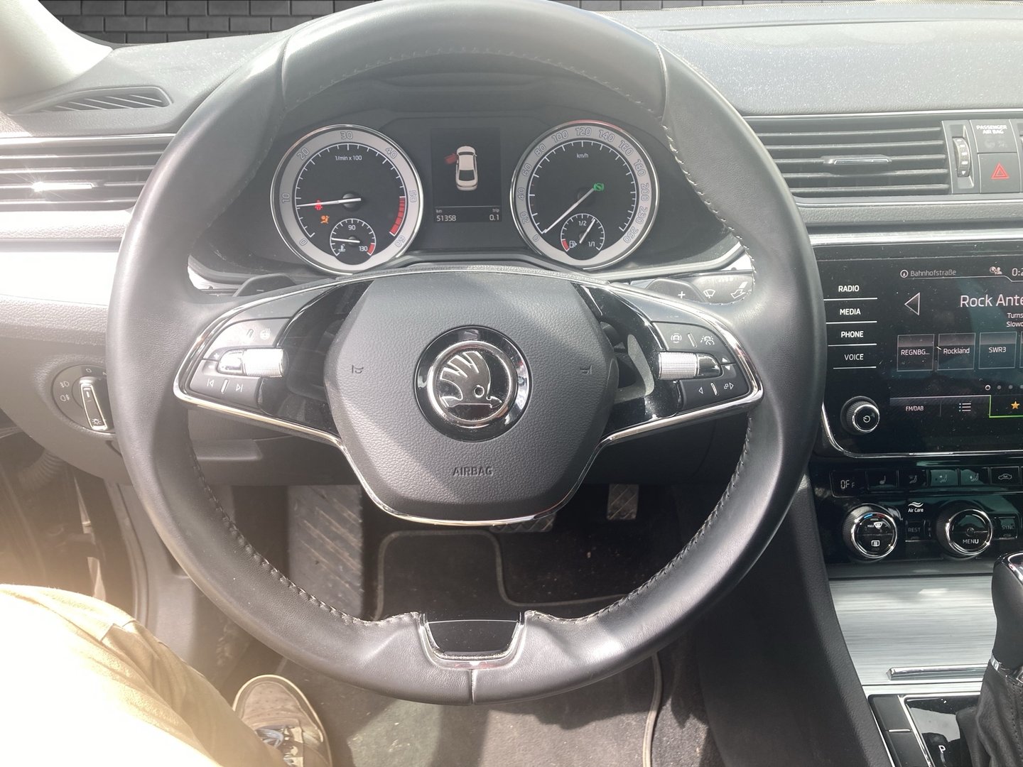 Škoda SUPERB Ambition TDI DSG | Bild 16 von 25