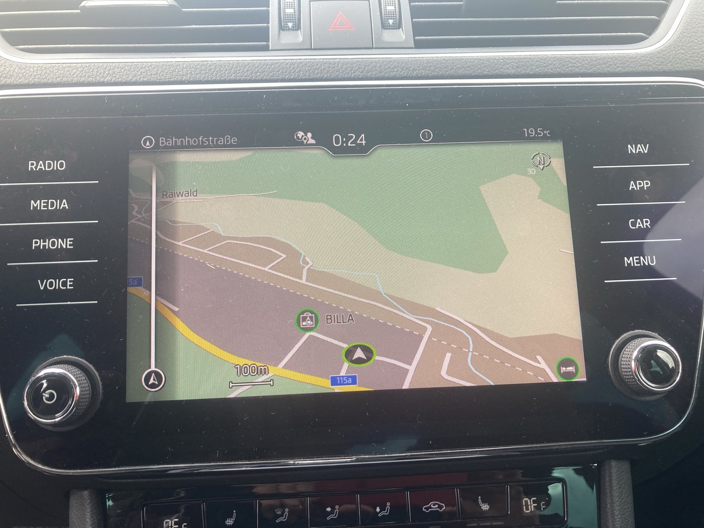 Škoda SUPERB Ambition TDI DSG | Bild 19 von 25