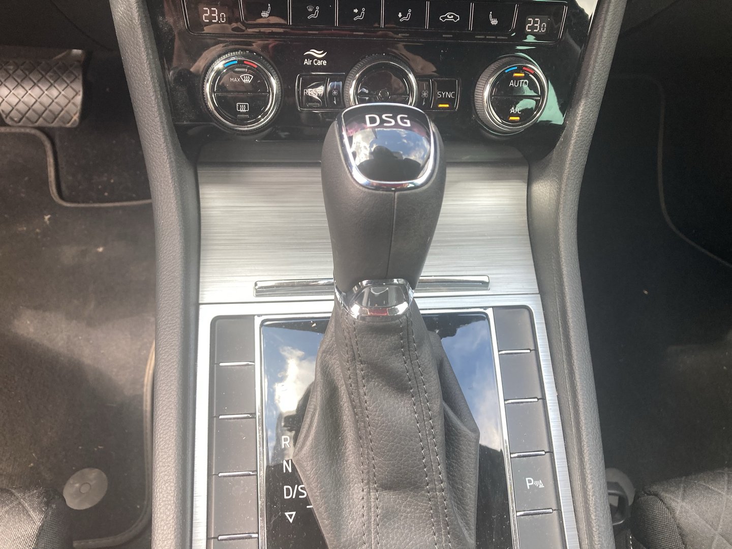 Škoda SUPERB Ambition TDI DSG | Bild 23 von 25