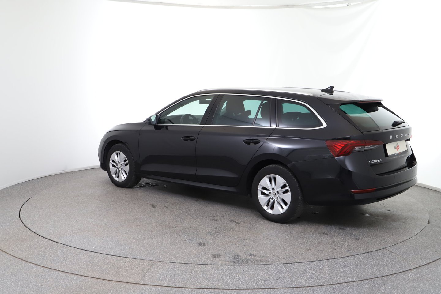Škoda OCTAVIA Combi Business TDI DSG | Bild 3 von 30