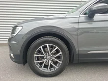 VW Tiguan Comfortline TDI SCR in Indiumgrau Metallic