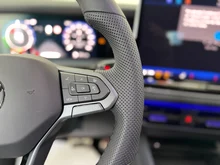 VW Tayron Sport eHybrid DSG 150kW in Grenadillschwarz Metallic
