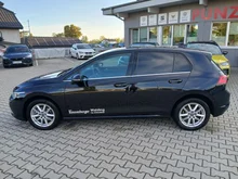 VW Golf Style eHybrid DSG in Deep Black Perl.