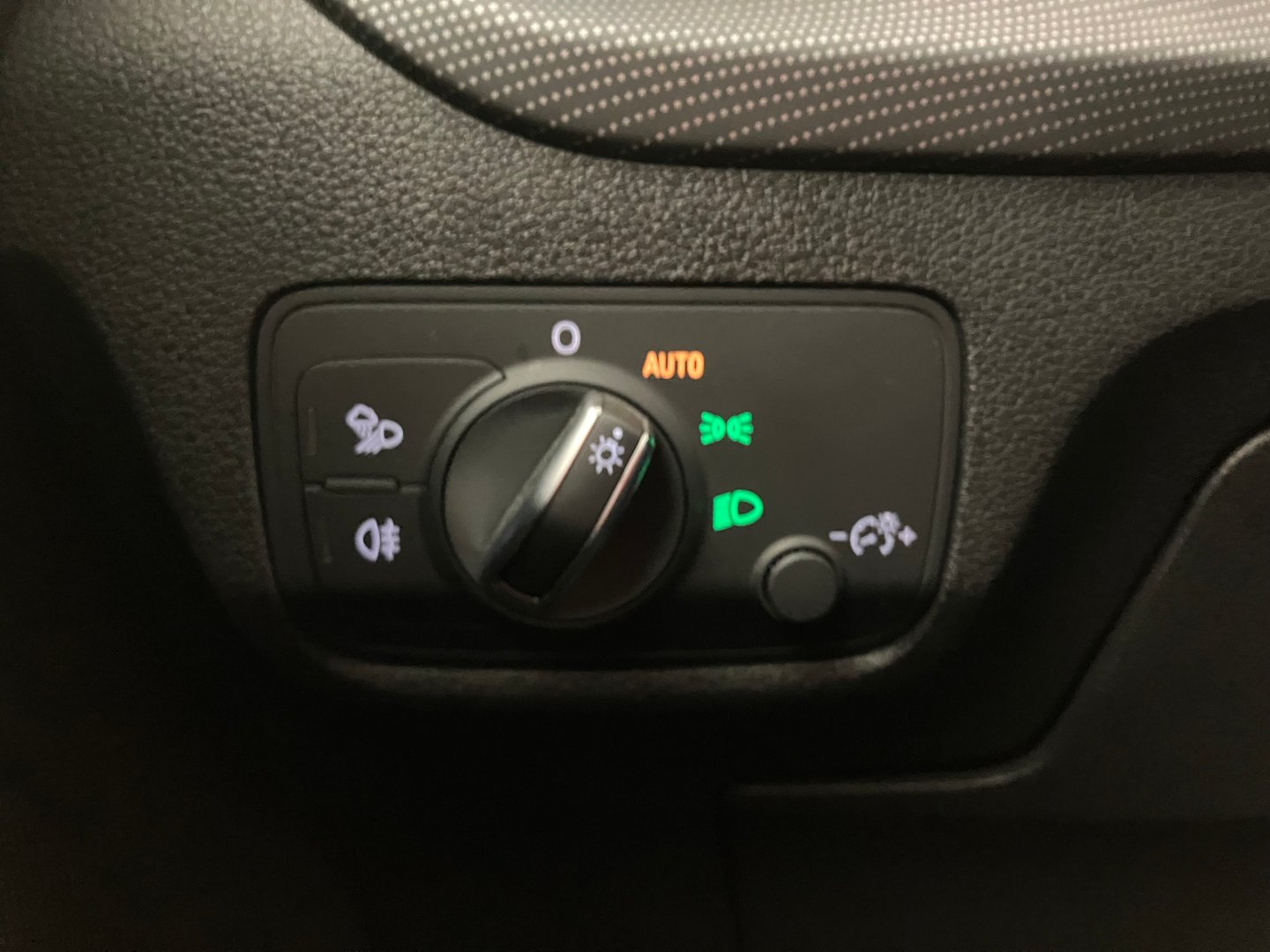 Audi Q2 35 TDI quattro S line | Bild 10 von 30