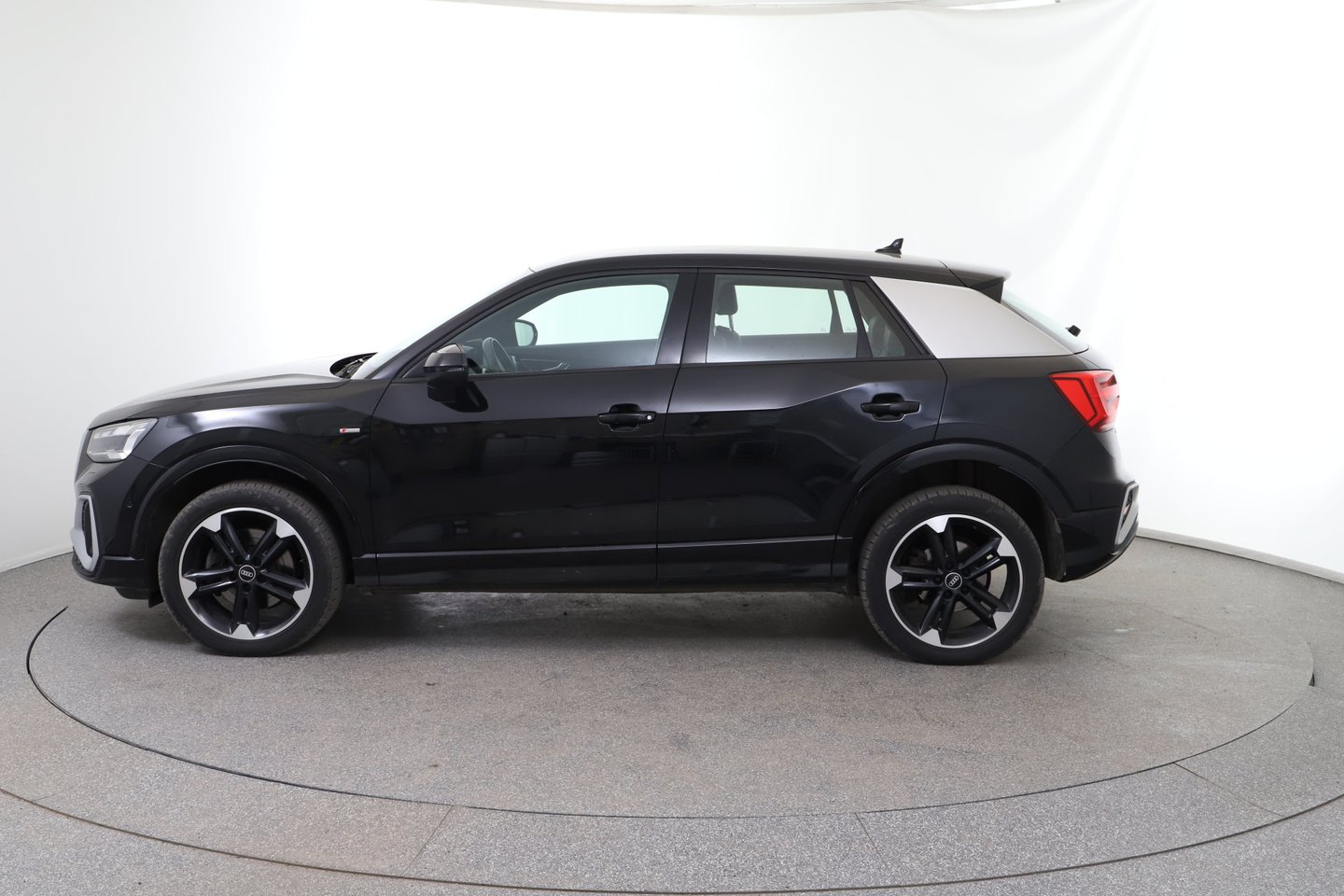 Audi Q2 35 TDI quattro S line | Bild 2 von 30
