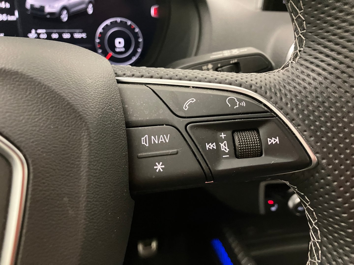 Audi Q2 35 TDI quattro S line | Bild 16 von 30