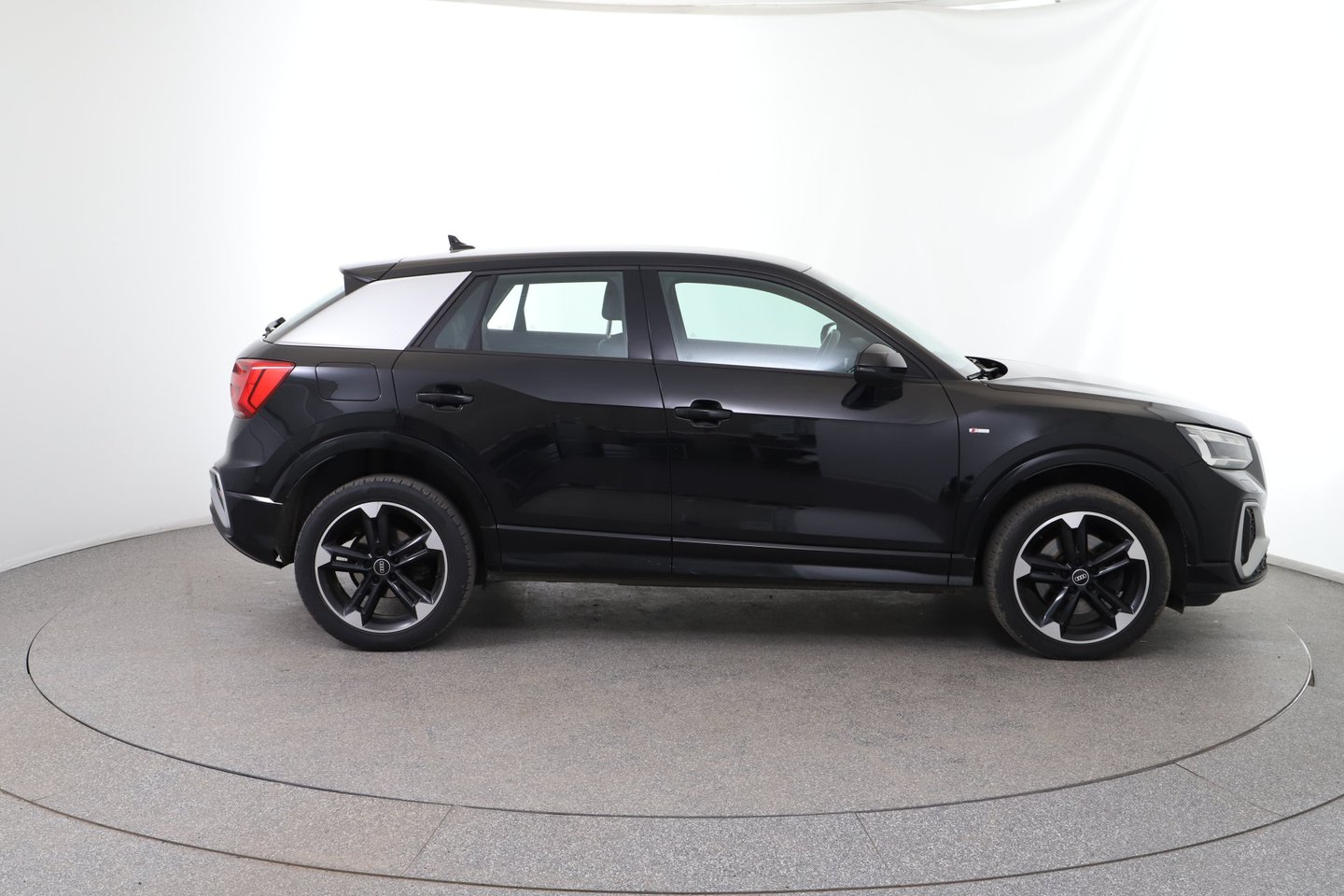 Audi Q2 35 TDI quattro S line | Bild 6 von 30