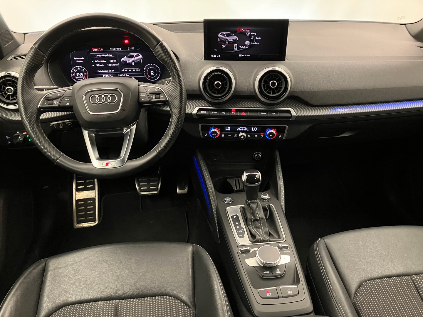 Audi Q2 35 TDI quattro S line | Bild 12 von 30