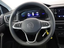 VW Polo 4Me in Deep Black Perleffekt