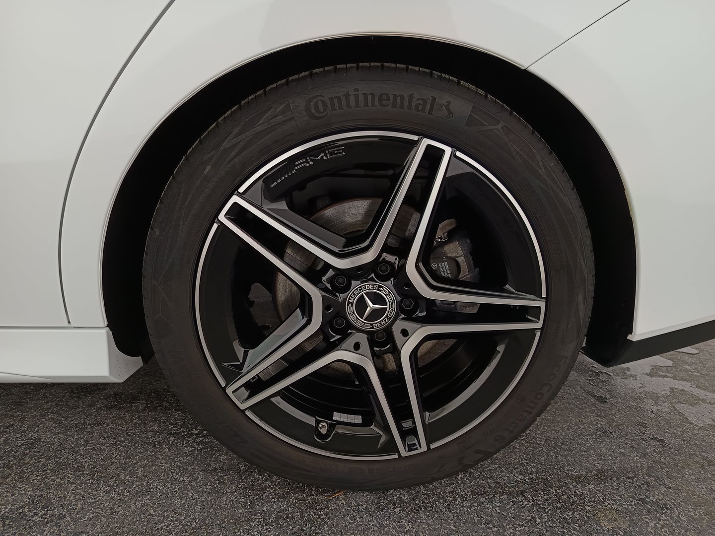 Mercedes CLA 220 d Shooting Brake Aut. | Bild 9 von 38
