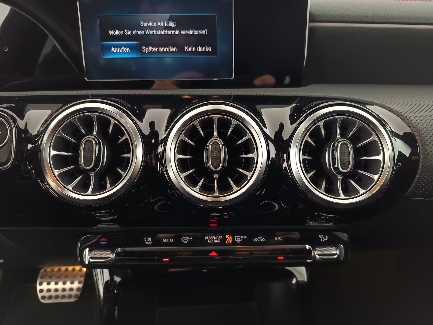 Mercedes CLA 220 d Shooting Brake Aut. | Bild 33 von 38
