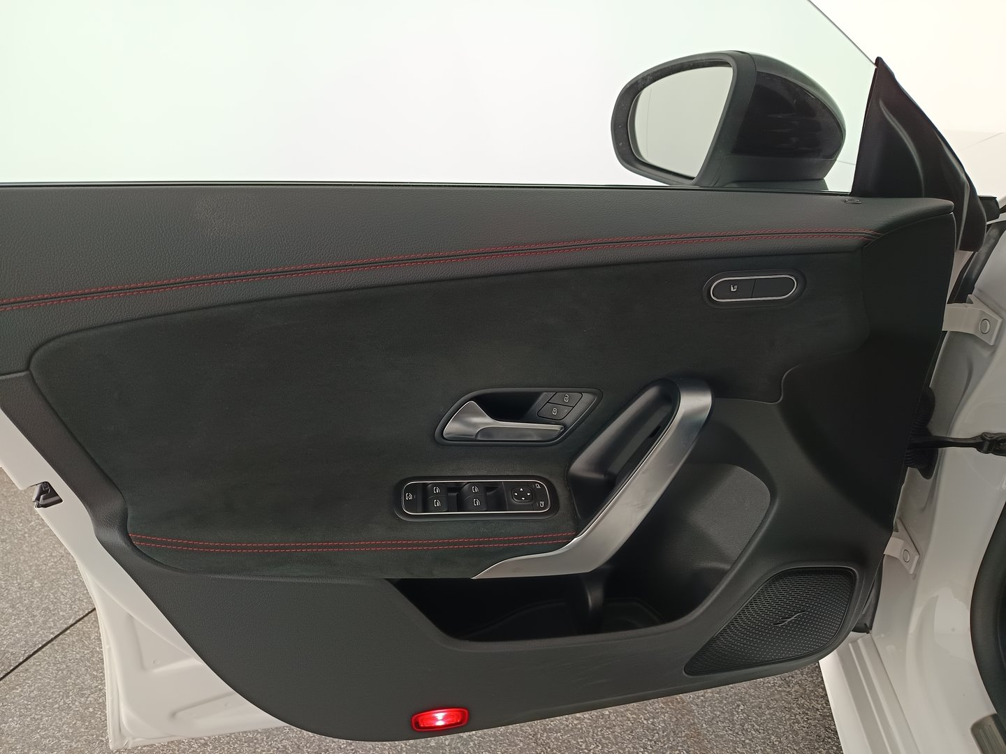 Mercedes CLA 220 d Shooting Brake Aut. | Bild 10 von 38