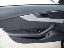 Audi A4 Avant 35 TFSI advanced in MYTHOSSCHWARZ METALLIC