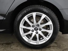 Audi A4 Avant 35 TFSI advanced in MYTHOSSCHWARZ METALLIC