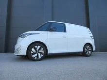VW ID Buzz ID. Buzz Cargo Pro 4MOTION 250 kW in Candy Weiß