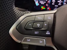 VW Golf Variant Sport mHeV DSG in Delfingrau Metallic