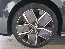 VW Golf Variant Sport mHeV DSG in Delfingrau Metallic