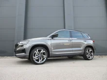 Škoda Karoq Sportline TDI DSG in Graphit-Grau Metallic