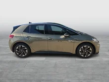 VW ID.3 Pro  Perf. 170 kW Business in Dark Olivine Green Metallic