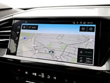 Audi Q4 e-tron 50 e-tron quattro in Geysirblau metaliic